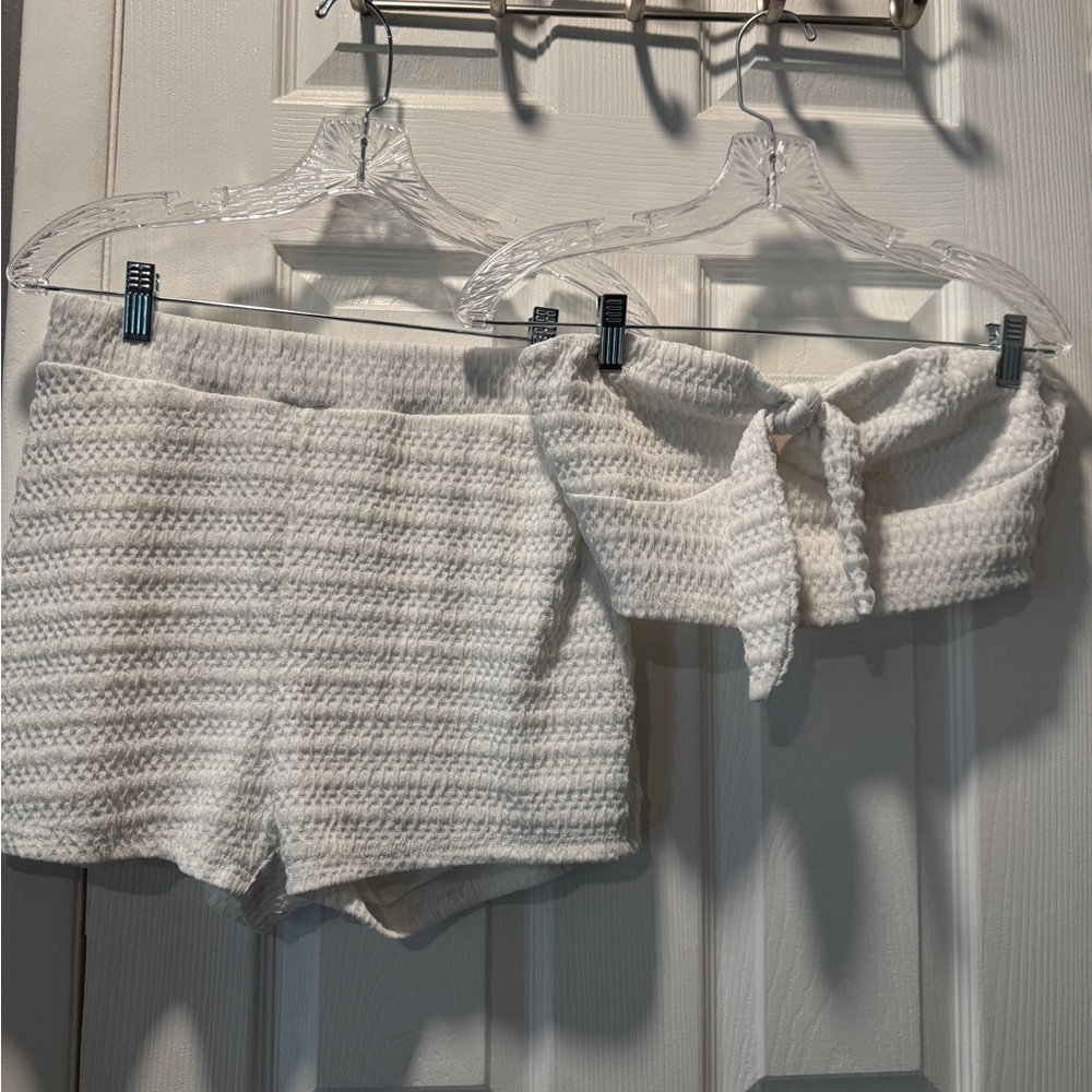 SHEIN Elegant White Shorts and Tube Top